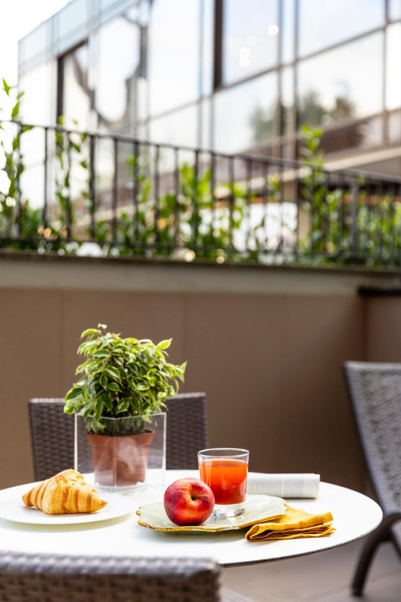 Adoro Hotel Roma Exterior foto
